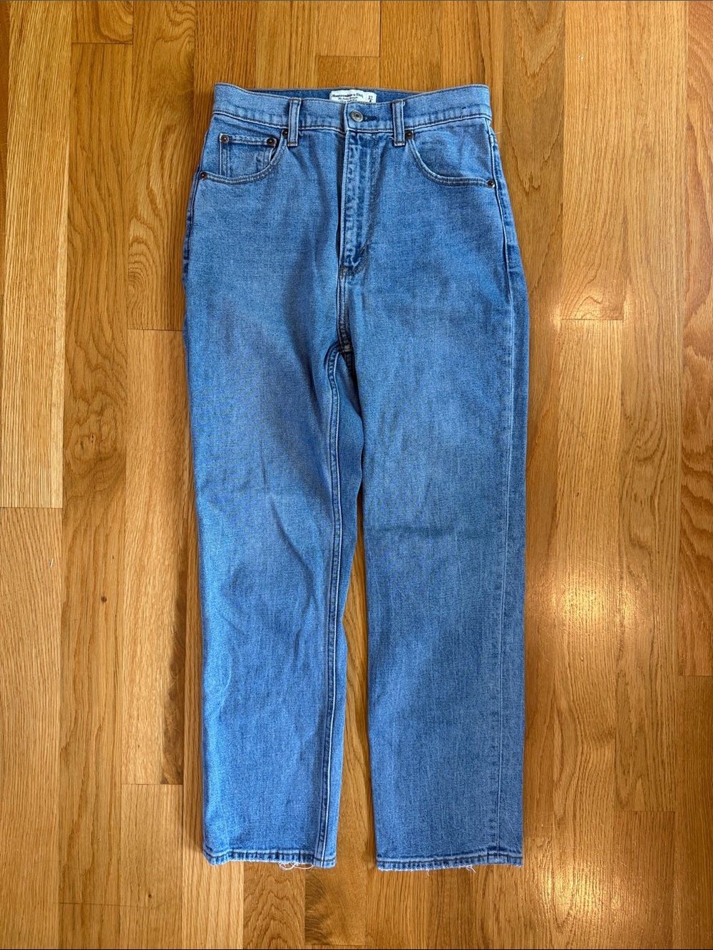 Abercrombie Women’s Curve Love Blue High Ankle Straight Ultra High Rise Jeans